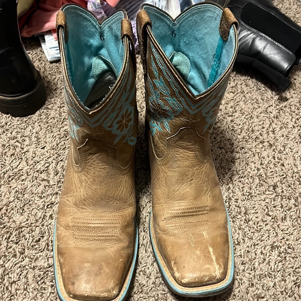 Ariat Cowboy boots
